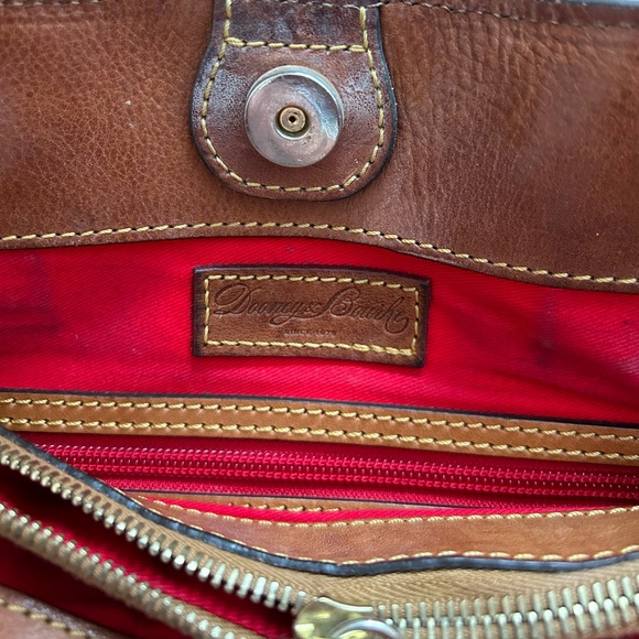 Dooney & Bourke Handbags - Dooney & Bourke hand bag